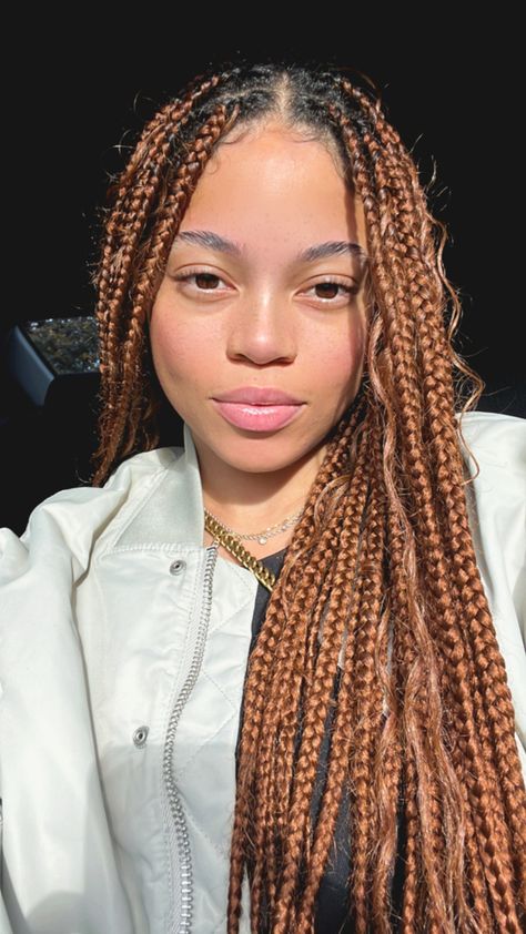 Box Braid Hair Color Ideas, Auburn Braids For Black Women, Auburn Bohemian Knotless Braids, Auburn Hair Braids On Black Women, Auburn Knotless Braids, Box Braids Ginger, Goddess Braids Auburn, Auburn Knotless Box Braids, Ginger Bohemian Knotless Braids