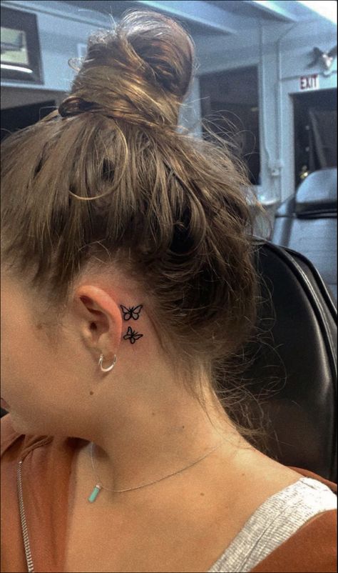 Dainty Butterfly Tattoo Behind Ear, Boho Behind Ear Tattoo, Simple Behind Ear Tattoos For Women, Behind The Ear Butterfly Tattoo Ideas, Behind Ear Butterfly Tattoo, Daisy Tattoo Behind Ear, Butterflies Behind Ear Tattoo, Behind Ear Tattoo Butterfly, Butterfly Behind Ear Tattoo