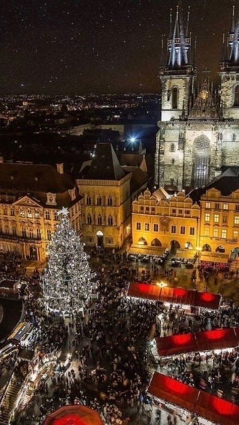 Prague. Christmas. Photo Prague Christmas Market, Prague Christmas, Prague Photos, Visit Prague, Best Vacation Destinations, Old Town Square, Voyage Europe, Christmas Markets, Prague Czech Republic