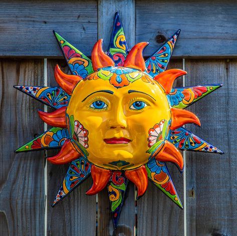 Folk Art Decor, Sun Projects, Chicken Crafts, Fused Glass Artwork, Color Script, Sun Face, Concrete Art, Cardboard Art, Sun Art