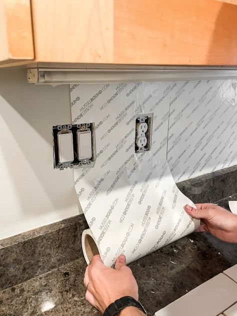 Installing Backsplash Diy, Kitchen Backsplash How To, Install Backsplash Diy Kitchens, How To Tile A Backsplash, How To Do Kitchen Backsplash, Diy Easy Backsplash, How To Do A Backsplash In Kitchen, How To Put Up Backsplash In Kitchen, Diy Tile Kitchen Backsplash