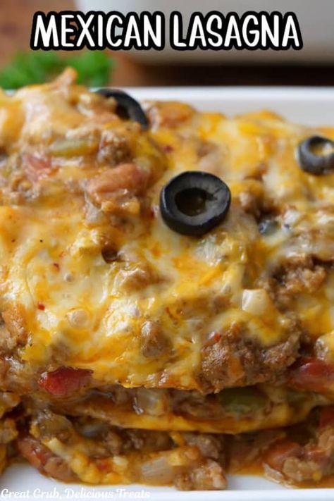 Mexican Lasagna - Great Grub, Delicious Treats Lasagna Taco, Tex Mex Lasagna, Bacon Puffs, Mexican Lasagna Recipes, Mexican Side, Mississippi Chicken, Green Chilis, Mexican Lasagna, Lasagna Ingredients