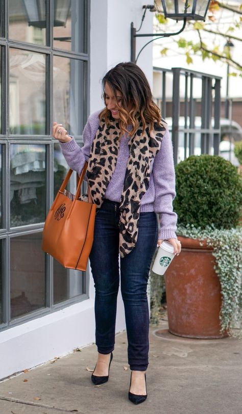 Purple Sweater Outfit Aesthetic, Purple Sweater Outfit, Winter Outfits Fashion, Business Casual Outfits Winter, Outfit For Fall, Lavender Sweater, Pumpkin Outfit, Classic Outfit, Leopard Scarf