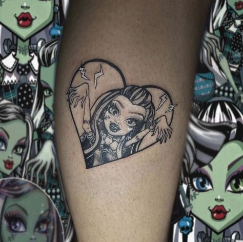 Frankie Stein Tattoo, Draculaura Tattoo, Monster High Tattoo Ideas, Frankie Tattoo, Monster High Tattoo, Cool Nature Tattoos, Nature Tattoo Ideas, Barbie Tattoo, Tattoo Halloween