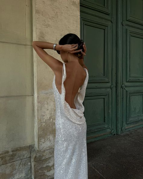 Open Back Dress Formal, Elegant Backless Dress, Ethereal Dresses, Couture 2024, Backless Dress Short, Prom Dress Inspiration, Open Back Dress, Dress Aesthetic, Grad Dresses