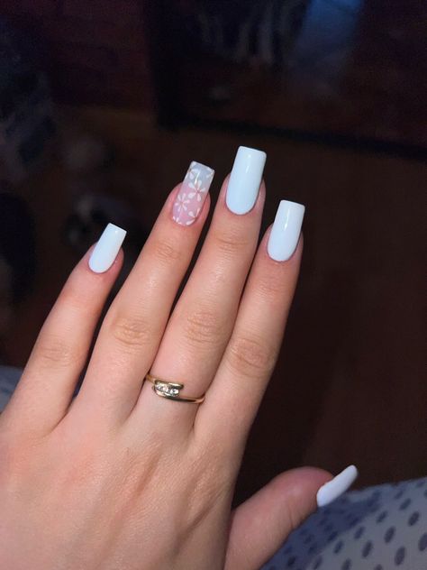 White milky flowers long square natural nails Milky White Nails With Flowers, Square Natural Nails, White Nails With Flowers, Milky White Nails, Nails With Flowers, White Summer Nails, Summer Nails 2024, 4th Of July Desserts, 4th Of July Celebration