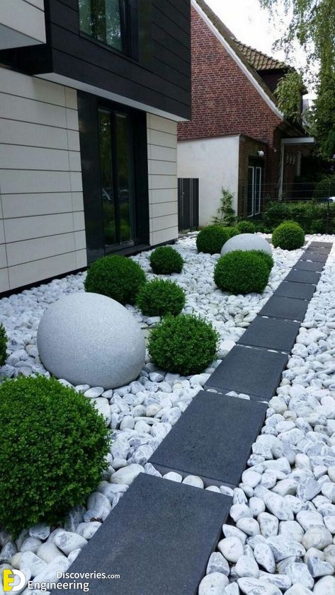 30 Amazing Garden Landscaping Design Ideas - Engineering Discoveries Courtyard Landscaping, Side Yard Landscaping, Farmhouse Landscaping, Gravel Garden, Front Yards, Rock Garden Landscaping, Stone Path, Landscape Designs, Outdoor Gardens Design