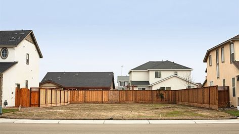 Before you make an offer on a home next to vacant land, here are some tips to determine what might become of that empty lot. The post Buying a House Next to Vacant Land? Here’s the Critical 411 To Know Before You Buy appeared first on Real Estate News & Insights | realtor.com®. Walkable Community, Abandoned Property, Cozy Coffee Shop, Buying A House, Vacant Land, New Neighbors, Real Estate News, Waterfront Homes, Coffee Cozy