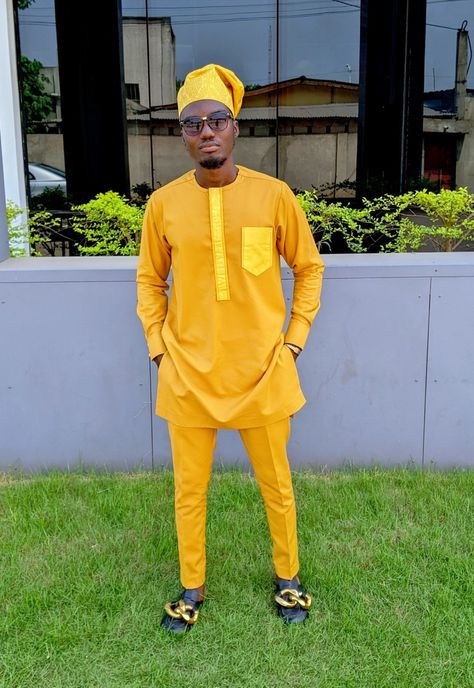 Gold Kaftan Men, African Men, Family Outfits, Men Looks, Gold Fashion, Men's Fashion, Pants, Gold, Quick Saves