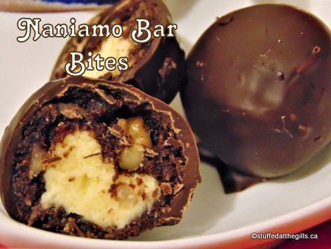 Nanaimo Bar Bites Nanaimo Bar Truffles, Nanaimo Truffles, Nanaimo Bar, Nanaimo Bar Recipe, Bar Bites, Dessert Squares, Chocolate Bowl, Nanaimo Bars, Cookie Business