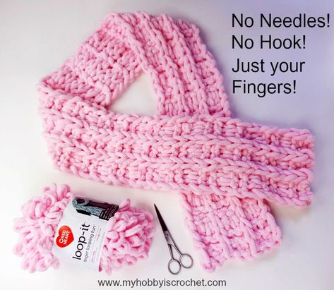 Strawberry Waffle - Loop it Scarf - Free Finger Looping Pattern on myhobbyiscrochet.com Finger Looping, Diy Crochet Scarf, Finger Knitting Blankets, Finger Knit Scarf, Loopy Yarn, Finger Knitting Projects, Finger Crochet, Knitting Patterns Free Scarf, Hand Knit Blanket