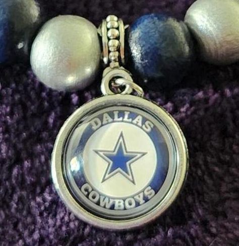 Dallas Cowboys fans go hard for their team. With this beautiful bracelet, let everyone know just how much! Team spirit is EVERYTHING!! Dallas Cowboy Bracelet, Dallas Cowboys Fans, Dallas Cowboys, Team Spirit, Beautiful Bracelet, Dallas, Beauty Book, Jewelry Bracelets, Accessory Gift