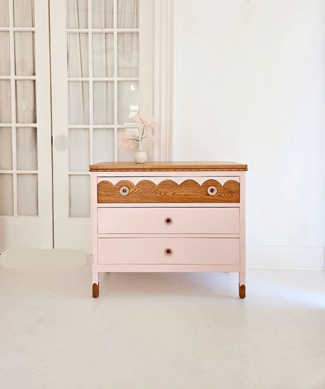 Antique oak dresser.  Painted pretty light pink  😘Please contact me for a custom order! this is sold💗 😊please contact me before ordering,  I will need your zip code to give you a price for shipping  🌞I am located in NJ 07080 pick up and delivery are available  Love, peace,  namaste  Gin Pink And Wood Furniture, Pink Painted Dresser Ideas, Light Pink Dresser, Bombay Chest Makeover, Pink Painted Dresser, Pink Changing Table, Pink Nightstand, Dresser Pink, Nightstand Vintage