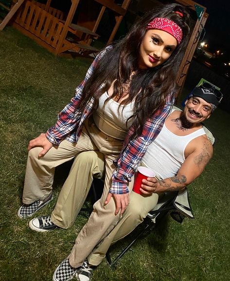 Chola Party Outfit, Cholo Couple Photoshoot, Outfit Cholo, Chola Costume, Chola Party, Sibling Shoot, Gangster Party, Mexican Night, Chola Style