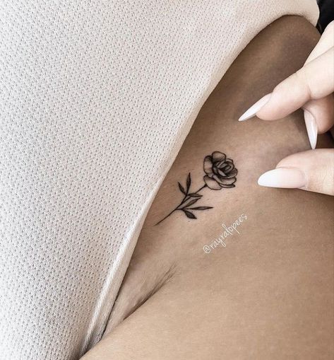 Tattoo Near Crotch, Henna Leg Tattoo, Secret Tattoo, Tato Paha, Private Tattoos, Rose Tattoos For Women, Cross Tattoos For Women, Finger Tattoo Designs, Tato Lengan