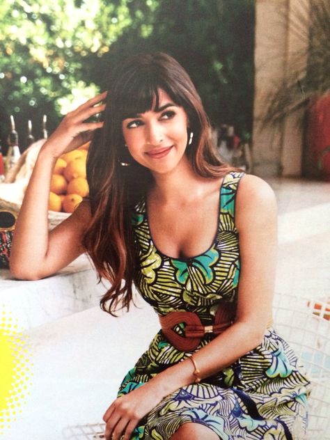 Hannah Simone and her amazing hair! Hannah Simone Hair, Hannah Simone, Crop Hair, Long Hair With Bangs, Makati, Hair Envy, New Girl, Hair Today, Hairstyles With Bangs