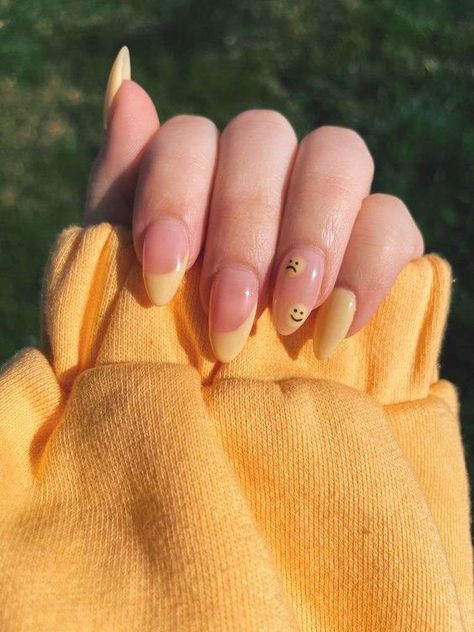 Smiley Almond Nails, Almond Smiley Face Nails, Simple Nail Designs Oval Shape, French Tips With Smiley Face, Summer Oval Nails 2023, Smiley French Tip Nails, Acrylic Nail Designs Smiley Face, Almond Acrylic Nails Yellow, Yellow Happy Face Nails