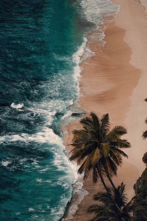 Indonesian Beach | Photographer: ogik_jatmiko Ocean Waves Photography, Dark Beach, Island Wallpaper, Blue Aesthetic Dark, Waves Photography, Iphone Wallpaper Landscape, Cute Summer Wallpapers, Portrait Background, Water Aesthetic