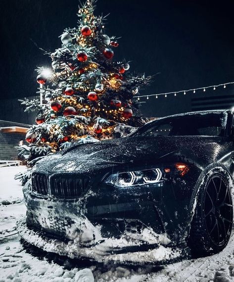 #christmas #snow #merrychristmas #bmw #xmas #happy Car Snow Wallpaper, Christmas Car Wallpaper Iphone, Bmw Snow Wallpaper, Christmas Cars Wallpaper, Christmas Car Wallpaper, Bmw Christmas, Cars In Snow, Car In Snow, Bmw Wallpaper