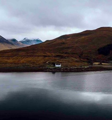 Thistles - Modern cottage on Skye Isle Of Skye Cottage, Cottages Scotland, Highland Fling, Scottish Cottages, Forest Cottage, Cairngorms National Park, Isle Of Harris, Edinburgh City, Skye Scotland