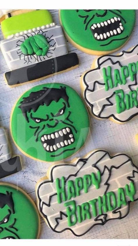 Hulk Cookies, Super Hero Cookies, Spiderman Party Ideas, Cookies To Decorate, Hulk Birthday Parties, Making Sugar Cookies, Superhero Cookies, Hulk Party, Cookie Birthday