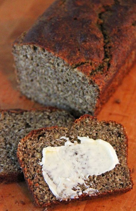 Gluten Free Rye Bread, Coconut Flour Cake Recipes, Dark Rye Bread, Keto Brood, Low Carb Pancake Recipe, Keto Friendly Bread, Keto Bread Recipe, Keto Banana Bread, 90 Second Keto Bread