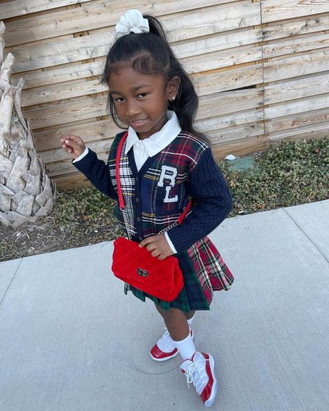 Uniform Outfits Ideas, Winter Outfits Fashion, Kids Outfits Daughters, Uniform Ideas, Instagram Roses, Fashion Baby Girl Outfits, Roses Are Red