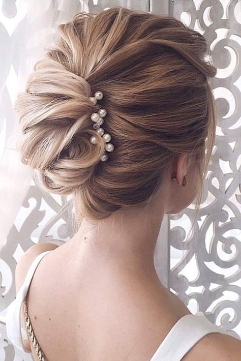 Classic Updo Hairstyles, Mother Of The Bride Hairdos, Bride Hairstyles Updo, Mother Of The Groom Hairstyles, Easy Updos For Long Hair, French Twist Updo, Updos For Long Hair, Wedding Hair Up, Mother Of The Bride Hair