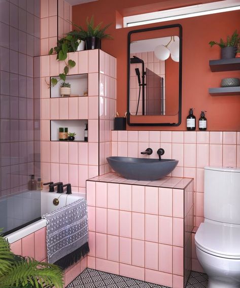 Modern Pink Bathroom, House Improvement, Glamorous Decor, Bathroom Goals, 아파트 인테리어, Pink Bathroom, Bathroom Renos, Pink Room, Apartment Inspiration