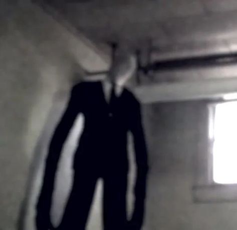 Creepypasta Slenderman, Scary Creepypasta, The Operator, Creepy Core, Ticci Toby, Slender Man, Marble Hornets, Creepypasta Characters, Slenderman