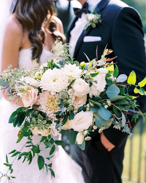 Sahara Roses, Cheekwood Wedding, Dahlia Wedding Bouquets, Dahlias Wedding, Rain Wedding, Dahlia Bouquet, Cascading Wedding Bouquets, Red Bouquet Wedding, Winter Wedding Bouquet