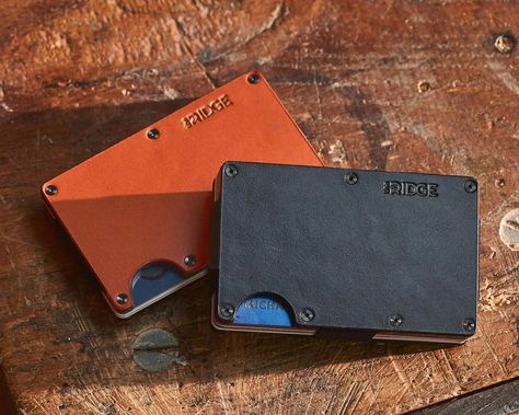 Ridge Wallet, Leather Finish, Latest Gadgets, Minimalist Wallet, Everyday Carry, Full Grain Leather, Carbon Steel, Leather Wallet, Black Leather