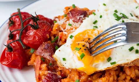 Noted: How to Make Bacon and Egg Risotto for Breakfast Egg Risotto, Breakfast Risotto, Breakfast Bacon, Make Bacon, How To Make Bacon, Risotto Recipe, Bacon Breakfast, Risotto Recipes, What's For Breakfast