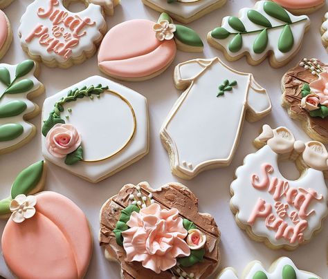 Summer Baby Shower Themes, April Baby Shower, Peach Cookies, Peach Baby Shower, Cookie Business, Summer Baby Shower, Baby Cookies, Fancy Cookies