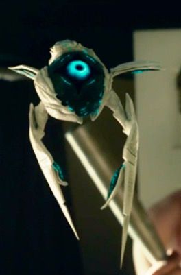 Steel, a techno-organic extraterrestrial from the movie Max Steel, 2016. Max Steel Movie, Best Kids Watches, Avatar Anime, One Piece Episodes, Robotics Projects, Stark Industries, Max Steel, Star Wars Droids, Astronaut Art