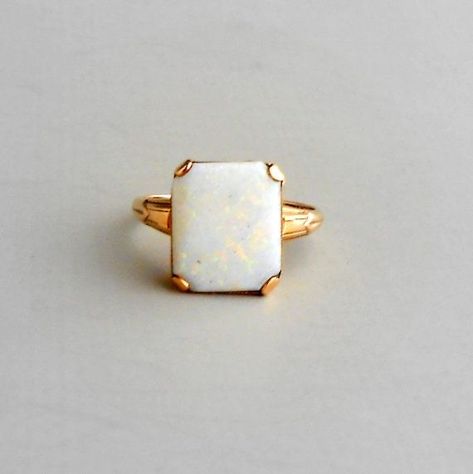 Square Opal Ring, Bijoux Art Deco, Put A Ring On It, Opal Ring, Opal Jewelry, Pretty Jewellery, Opal Rings, 10k Gold, Jewelry Inspiration