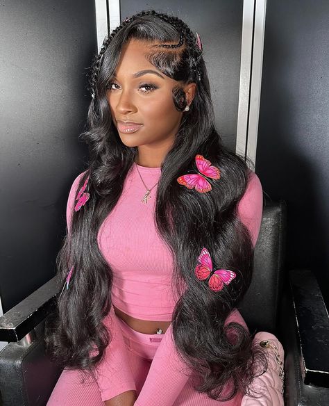 Bodywave 🤎 20in HD frontal x 5 32in bundles @diamonddynastyextensions USE CODE “ladyy10” at check out! 😍 Now offering express shipping🚚New Website 💻 Better quality ✅ & even better pricing 💴 Express shipping available for NEW orders by texting 919-937-7335🤎#transparent #transparentlace #transparentwig #13x6frontal #13x6frontalwig #13x6lacewigs #hdlace #hdlacewig #hdclosure #wig #wiginstall #wigs #wigsforsale #wigmaker #virginhair #virginhairlife #hdlace #hdlacewig #hdlacefrontals Frontal Wig Hairstyles Straight, Butterfly Hairstyle, Silky Straight Hair, Barbie Hairstyle, Frontal Wig Hairstyles, Birthday Hairstyles, Straight Hair Bundles, U Part Wigs, Frontal Hairstyles