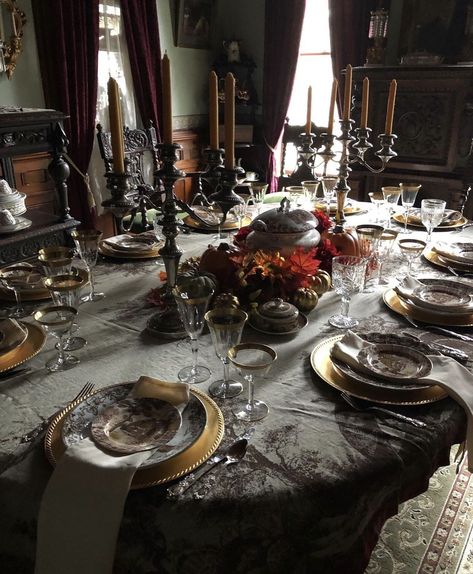 Gothic Revival Dining Room, Witchy Dinner, Gothic Dining Table, Goth Dining Room, Victorian Table Setting, Gothic Dinner Party, Gothic Dining Room, Dark Eclectic, Gothic Dinner