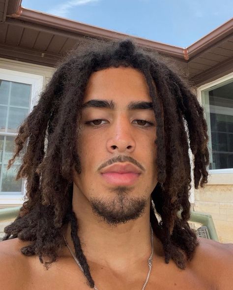 Freeform Dreads, Loc Appreciation, Freeform Locs, Mens Twists Hairstyles, Dreadlocks Men, Mens Dreads, Dreadlock Hairstyles For Men, Light Skin Men, Wavy Hair Men