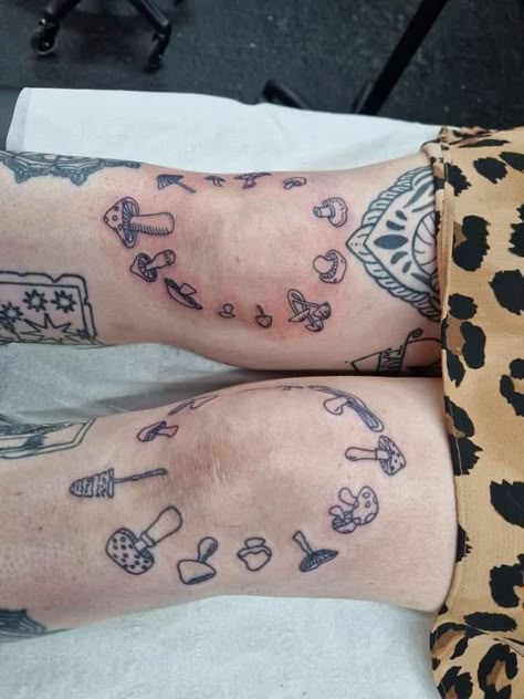 Knee Tattoo Circle, Mushroom Circle Tattoo Knee, Mushroom Fairy Ring Tattoo, Fairy Circle Tattoo Knee, Circle Knee Tattoo, Dark Mushroom Tattoo, Ween Tattoo, Mushroom Circle Tattoo, Mushroom Knee Tattoo