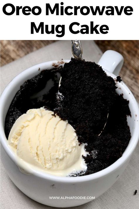 Cake In The Microwave, Oreo Mug Cake, Tortilla Dessert, Oreo Mug, Homemade Milk Chocolate, Mug Cake Microwave, Easy Treats, Quick Desserts, Chocolate Coconut