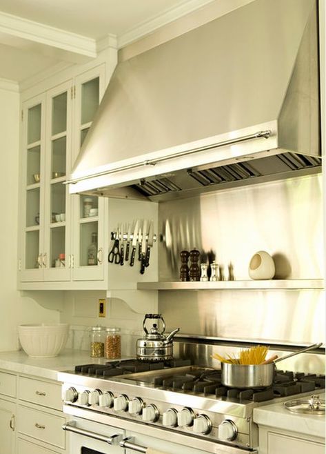 stainless-kitchen Georgian Revival Homes, Magnetic Knife Holder, Knife Holder, Transitional Kitchen, Counter Tops, Kitchen Designs, Semarang, Classic House, White Cabinets