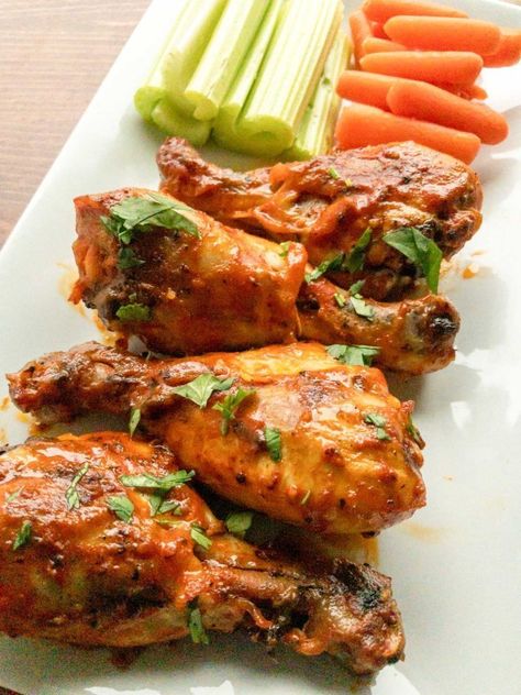 Chicken Drumsticks Baked, Buffalo Chicken Drumsticks, Spicy Chicken Drumsticks, Baked Food, Baked Chicken Drumsticks, Baked Buffalo Chicken, Lunch Restaurant, Recipe Using Chicken, Carrot Cupcake