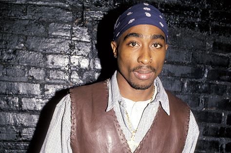 Billboard - Jay Z and Roc Nation Are Not Buying Tupac Shakur's Catalog of Unreleased Music Tupac Outfits, Bmw 750i, Gone Too Soon, 90s Hip Hop, Tupac Shakur, Tupac, Jay Z, Daily News, Police Officer