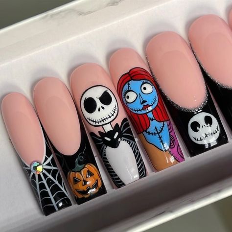 We’re simply meant to be🖤 Jack & Sally inspired nails! These have been my favorite nail set for so long🎃 #nightmarebeforechristmas #jackandsally #nails #halloweennails #naildesigns #nightmarebeforechristmasnails Sally Nails, Nightmare Before Christmas Nails, Simply Meant To Be, Inspired Nails, Jack And Sally, Halloween Nails, Nightmare Before Christmas, My Favorite, Meant To Be