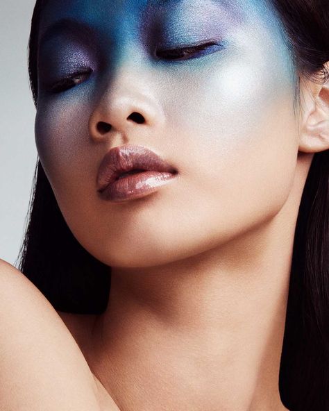 Futuristic Makeup, Fashion Editorial Makeup, High Fashion Makeup, Avant Garde Makeup, Beauty Looks, Beauty Portrait, Makeup Photography, Blue Makeup, Fantasy Makeup