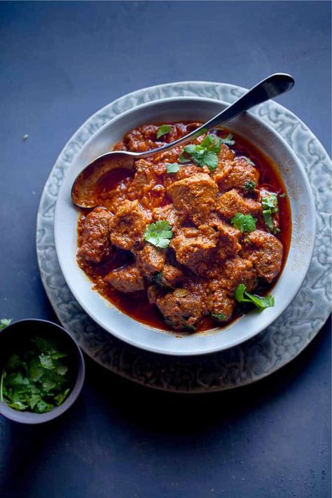 Authentic Kashmiri Rogan Josh (With Lamb) - Sinfully Spicy Rogan Josh Recipe, Braised Lamb Shoulder, Lamb Rogan Josh, Mount Clemens, Indian Recipes Authentic, Curry Stew, Rogan Josh, Braised Lamb, Mutton Recipes