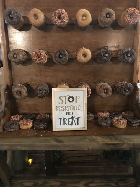 Police Donut Wall, Donut Wall Wedding, Police Graduation, Donut Display, Donut Stand, Wedding Donuts, Donut Wall, Wedding 2024, Retirement Party