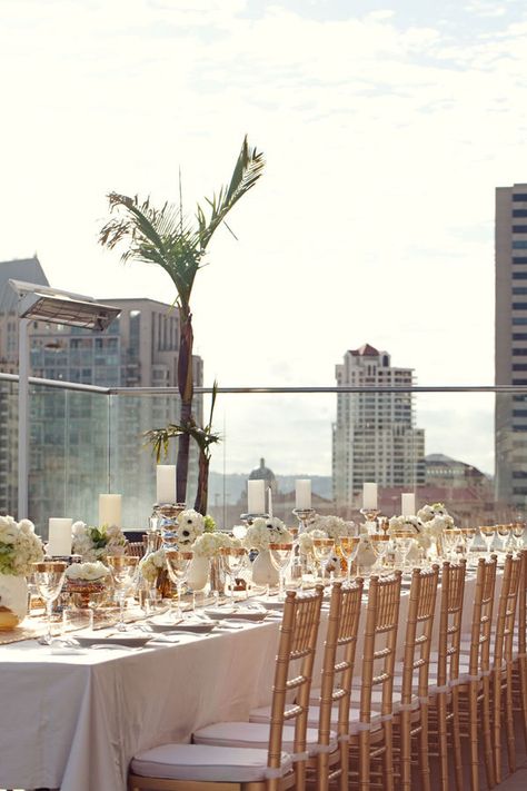 rooftop dinner party anyone? Rehearsal Dinner Inspiration, Dinner Party Style, Engagement Dinner, Rooftop Party, Dinner Party Themes, Rooftop Wedding, Dinner Inspiration, Wedding Planning Advice, Party Entertainment