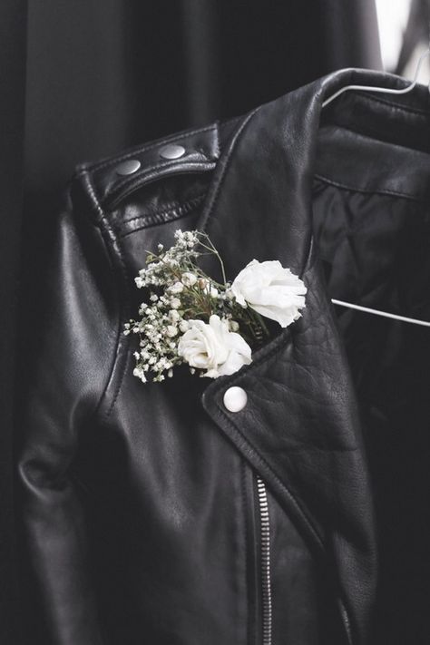 . Rock N Roll Wedding, Yosemite Wedding, Rock Wedding, Rock N’roll, Bohol, Sirius Black, Mode Inspo, Alternative Wedding, Black Leather Jacket